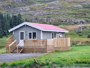 Hvammur 3 Hrakhólar with private hot tub - Djupavik