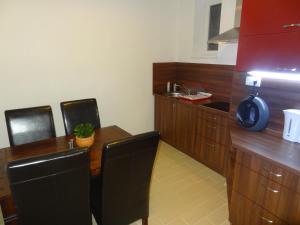 Five Seasons Apartment