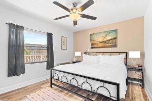 Beso del Sol Resort in Dunedin - Perfect Location & Relaxation!