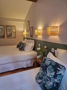 Hotels Les Lauriers : Chambre Familiale