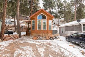 Tiny Haven Spacious Feel, BBQ & Peak Views