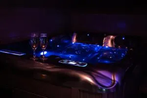 PAUSE NATURE SORBAIS Chambre avec SPA, SAUNA, STREAMING et arrivée autonome - Autreppes