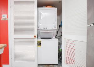 Royal Palms 1107 condo