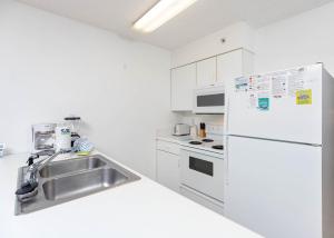 Royal Palms 708 condo