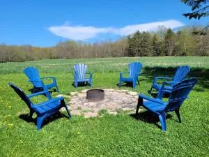 Family friendly cottage ☆walking distance to beach - Stokes Bay