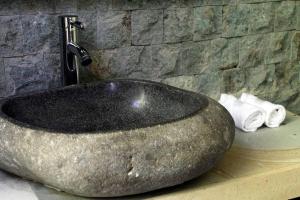 Cozy Wayan Suetas Garden Villa 2