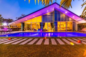 Large Private Pool Villa with 7 Bedrooms 7B