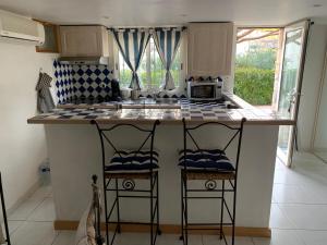 STUDIO classé 3 étoiles 10 mn Cannes