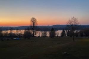 Modern Villa & Sauna by the lake, przytulnavilla, Dom nad jeziorem na Mazurach