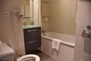 Hotels Adonis Arc Hotel Aix : photos des chambres