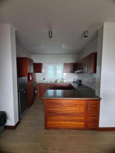 CRYSTAL SHORES Self Catering Apartments - Beau Vallon, Seychelles