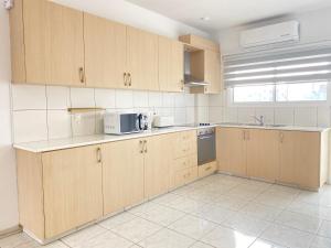 Phaedrus Living Down Town Flat Stephania 302