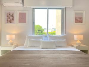 Phaedrus Living Down Town Flat Stephania 302