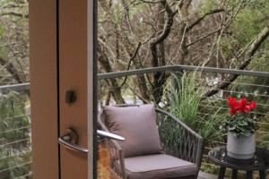 Hepburn hideaway studio