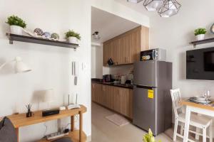 Shore 2 Apartment with Balcony