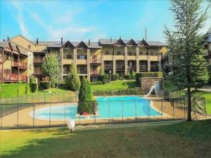 Chalets Preciosa casa con jardin y piscina : photos des chambres