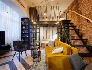 Joseph Studio Apartment by Irundo