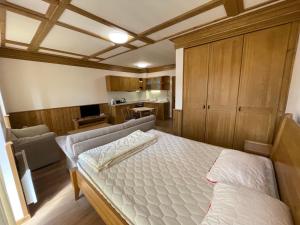 Pirin Golf SPA Studio Compass Property