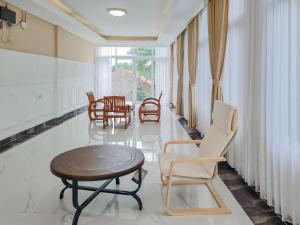 Sans Hotel Grand Sabaraya Cikampek