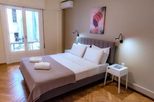 Plaka Apartment