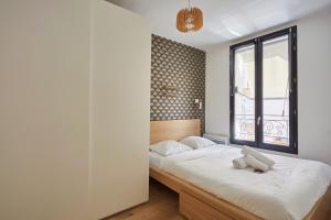 Appartements Residence Boulogne Centre le passage : Chambre Familiale avec Salle de Bains Privative