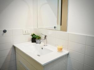 DIMORA DEL PRINCIPE AMBA ALAGI (ST. MARITTIMA) - GENOVABNB IT