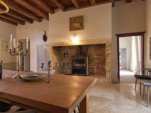 Maisons de vacances Historic Mansion by River Cenevieres : photos des chambres
