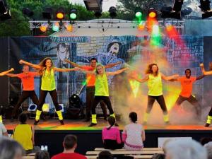 Campings Modele d'exception, 3 ch, 2 sdb, 43m2 - proche parc aquatique : photos des chambres