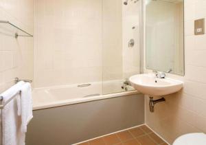 Classic Twin Room room in Mercure Norwich Hotel