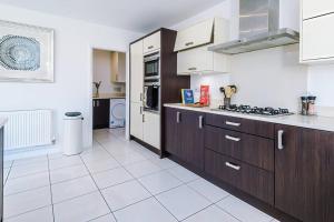 Luxury detached home in 168 Upton Grange