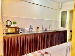 Putravilla Condominium Lovely & Spacious with Public Pool