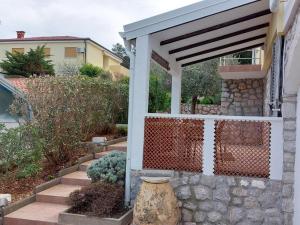 Apartments Joni Čikat