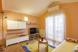 Božica house with apartment