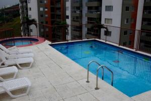 Apartaloft MIRO frente al Centro C Chipichape