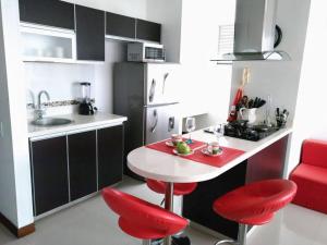 Apartaloft MIRO frente al Centro C Chipichape