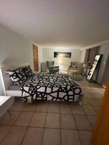 Appartements Superbe maison calme a Bagneux, Options Clim et Parking, lave-linge : photos des chambres