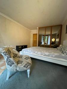 Appartements Superbe maison calme a Bagneux, Options Clim et Parking, lave-linge : photos des chambres