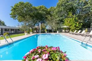 Falmouth Heights Motor Lodge - بورن