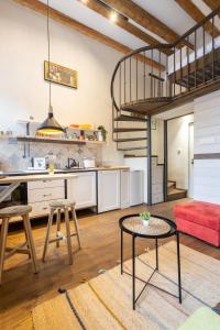 Old Port Riverside Apartments in City Center