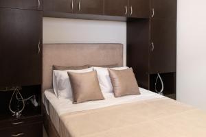 Pasiphae Lux Apartment Downtown