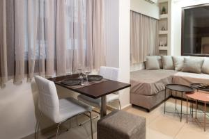 Pasiphae Lux Apartment Downtown