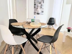 Eχquisite apt in Acropolis-plakavaccinatedHost