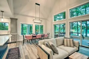 Modern Francestown Retreat on Scobie Pond! - Peterborough