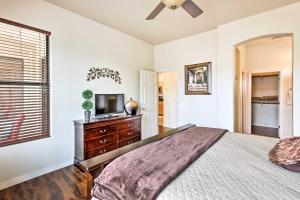 Community Pool, Golf & Tennis: Scottsdale Retreat