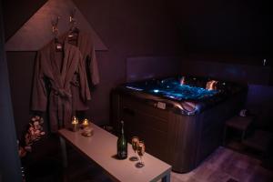 PAUSE NATURE SORBAIS Chambre avec SPA, HAMMAM Shower, SAUNA, STREAMING et arrivée autonome
