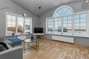 Iceland Inn Lodge, entire place with hot tub. - Fjall