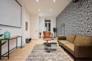 NG SuiteHome - Lille I Roubaix Gare I Lorraine - Maison 2 chambres - Balnéo - Netflix - Wifi - Jardin