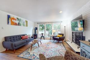 Woodbine Way Retreat