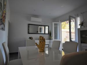 T2 bis rénové à Arcachon centre avec 2 terrasses, clim, parking, proche plage et gare. - FR-1-420-84