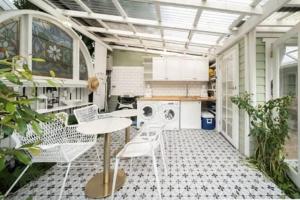 The East-Redfern Mansion on Chelsea